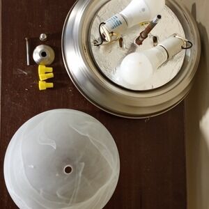 Investor Light‎ Fixure